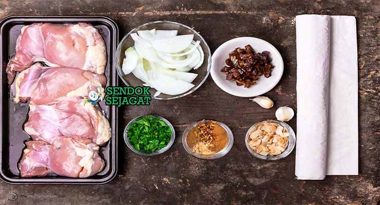 Bahan resep Moroccan Pastilla dengan ayam dan almond.
