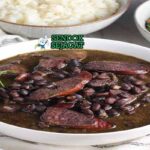 Brazilian Feijoada gurih dari Sendok Sejagat dengan kacang hitam.