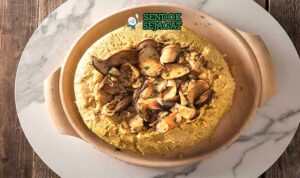 Italian Polenta con Funghi gurih dari Sendok Sejagat dengan jamur.