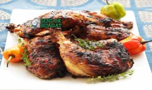 Jamaican Jerk Chicken pedas dari Sendok Sejagat dengan bumbu rempah.