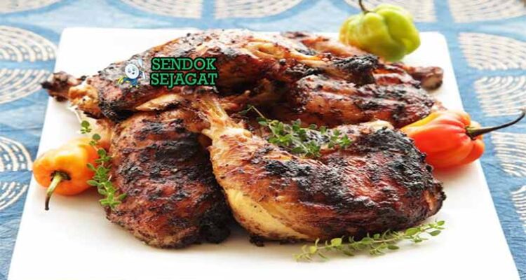 Jamaican Jerk Chicken pedas dari Sendok Sejagat dengan bumbu rempah.