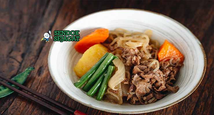 Japanese nikujaga gurih dari Sendok Sejagat dengan kentang empuk.