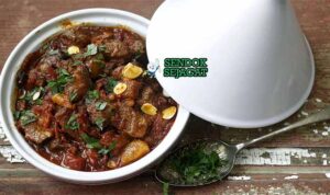 Lamb tagine autentik dari Sendok Sejagat dengan aprikot dan couscous.
