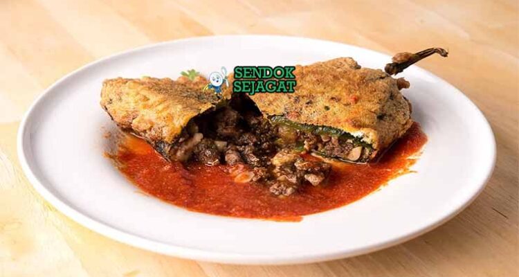 Mexican Chiles Rellenos renyah dari Sendok Sejagat dengan paprika isi.