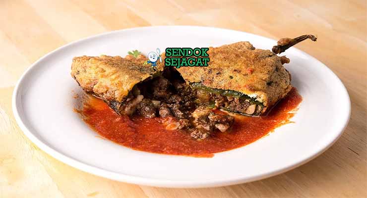 Mexican Chiles Rellenos renyah dari Sendok Sejagat dengan paprika isi.