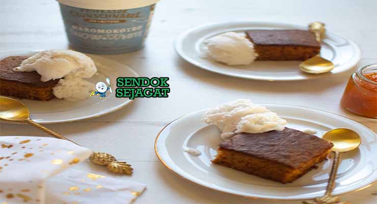 South African Malva Pudding manis dari Sendok Sejagat dengan karamel.