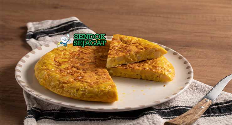 Spanish Tortilla de Patatas gurih dari Sendok Sejagat dengan kentang.