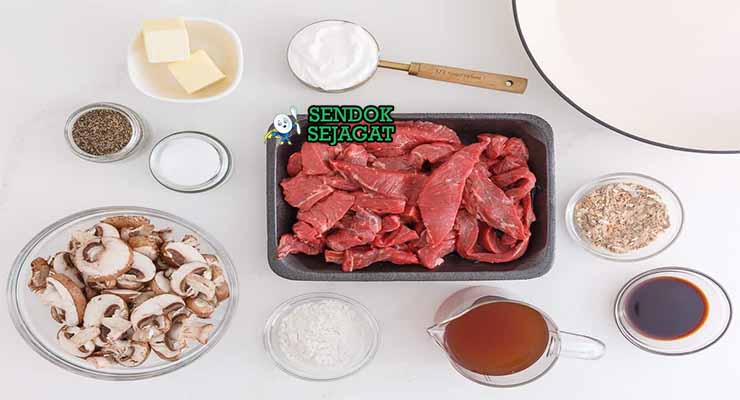 Daging Sapi dan Jamur untuk Stroganoff Australia.