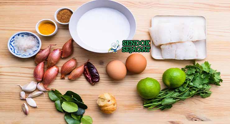 Bahan resep Fish Amok dengan ikan dan pasta kroeung.