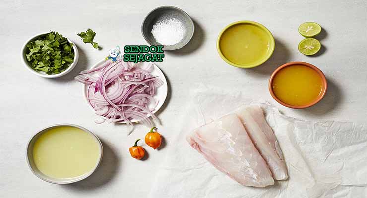 Bahan Ceviche Peru dengan Ikan dan Jeruk Nipis.