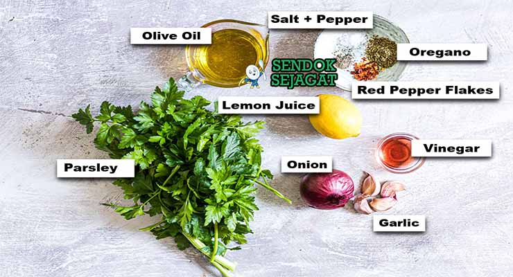 Bahan Chimichurri dengan Peterseli dan Bawang Putih.