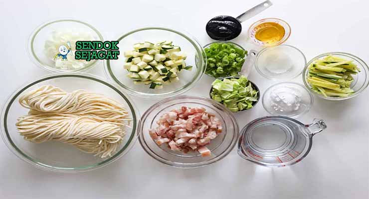 Mie dan Chunjang untuk Jajangmyeon Autentik.