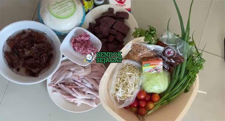 Mie Beras dan Bumbu untuk Nam Ngiao Thailand.