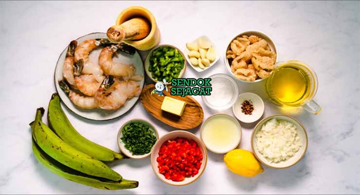 Bahan Mofongo dengan Pisang Tanduk dan Chicharrón.