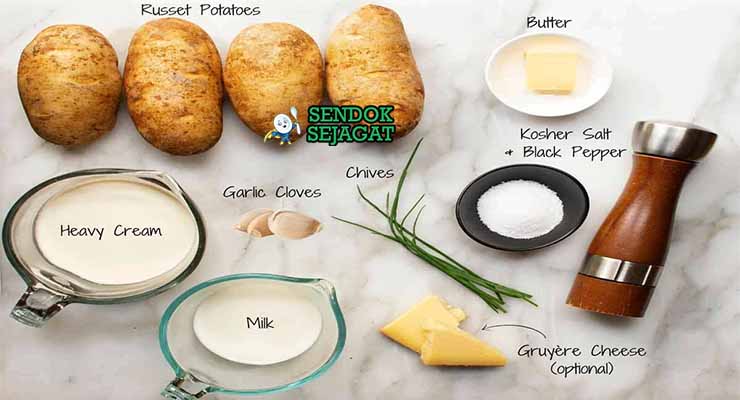 Kentang dan Krim untuk Potato Dauphinoise Autentik.