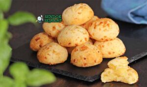 Brazilian Pão de Queijo Sendok Sejagat.