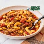 American Goulash Sendok Sejagat dengan makaroni.