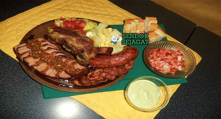 Argentinian Asado Sendok Sejagat dengan chimichurri.