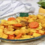 Atakilt Wat Ethiopia dengan Injera dan Ketumbar.