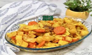 Atakilt Wat Ethiopia dengan Injera dan Ketumbar.