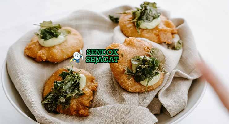 Australian Saltbush Scones Sendok Sejagat dengan saltbush.