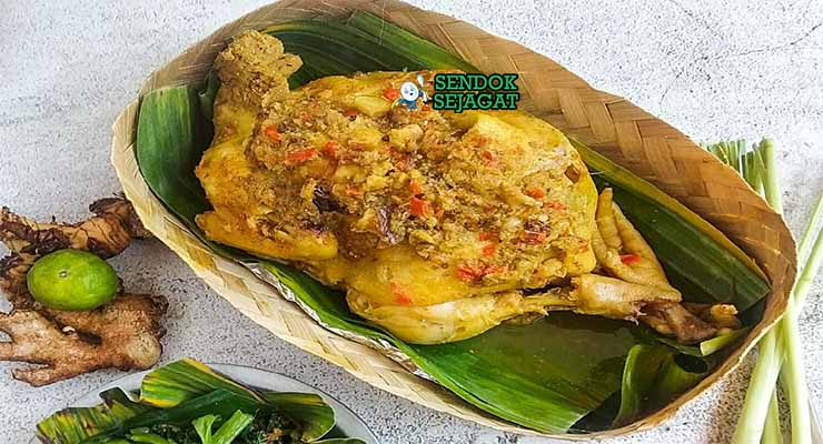 Bebek Betutu Bali dengan bumbu rempah, siap disajikan