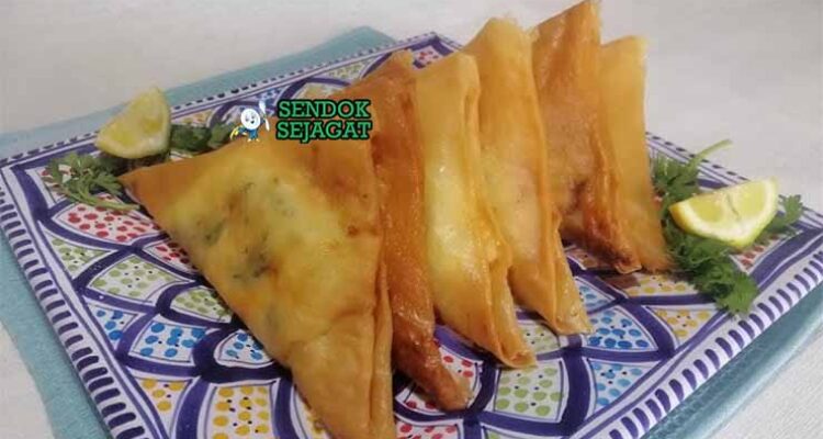 Brik Tunisia dengan Pastri Renyah dan Telur Meleleh.