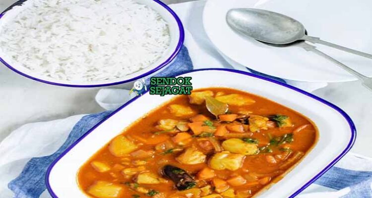 Cape Malay Fish Curry Sendok Sejagat dengan santan.