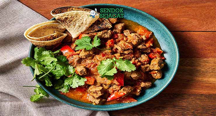 Carne Guisada Tex-Mex Sendok Sejagat dengan tortilla.