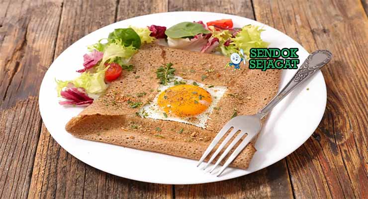 Galette Bretonne Sendok Sejagat dengan keju.