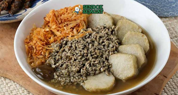 Kupang Lontong Surabaya dengan Kuah Pedas Menggoda.