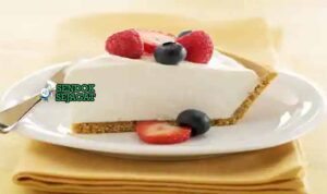 Lemon Myrtle Cheesecake dengan Buah Beri.