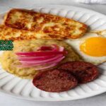 Dominican Mangú con Los Tres Golpes Sendok Sejagat.