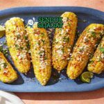 Mexican Street Corn Sendok Sejagat dengan keju.