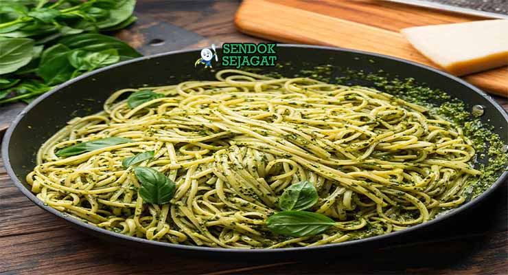 Italian Pesto alla Genovese Sendok Sejagat.