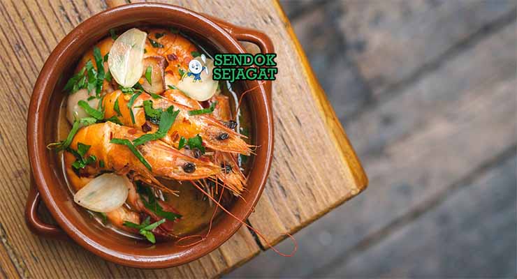 Portuguese Piri-Piri Prawns Sendok Sejagat.