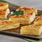 Potato Dauphinoise dengan Keju Lumer Prancis.
