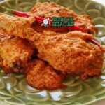 Rendang Ayam Melayu Sendok Sejagat dengan santan kental.