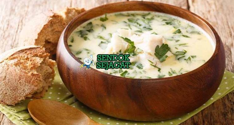 Scottish Cullen Skink Sendok Sejagat dengan haddock.