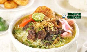 Soto Padang Sendok Sejagat dengan daging sapi.