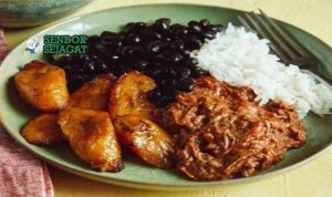 Pabellón Criollo Sendok Sejagat dengan daging suwir.