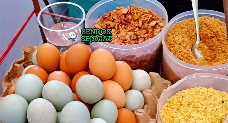 Bahan-bahan untuk Kerak Telor Betawi, termasuk beras ketan dan telur
