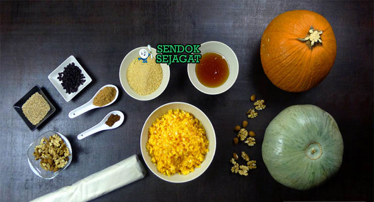 Bahan-bahan untuk Kolokythopita, termasuk labu kuning dan filo pastry