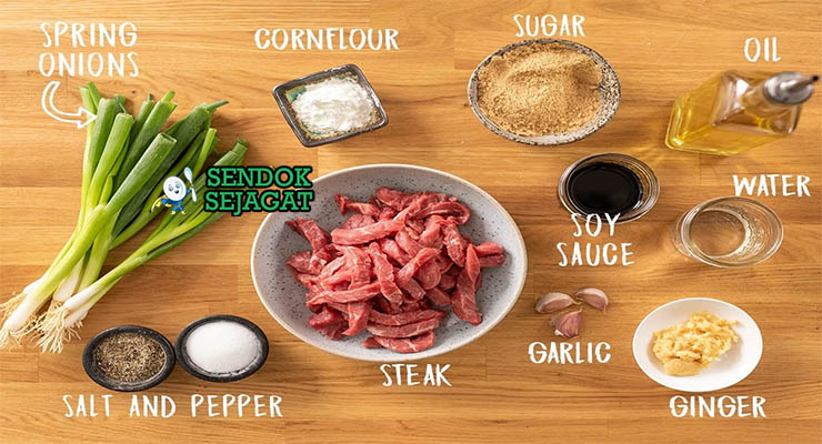 Bahan-bahan untuk Mongolian Lamb, termasuk daging domba dan kecap
