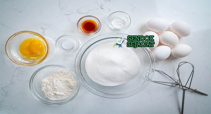 Bahan-bahan untuk Portuguese Pão de Ló, termasuk telur dan tepung