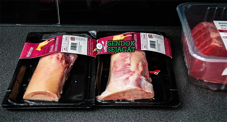 Bahan-bahan untuk Tafelspitz, termasuk daging sapi dan kren