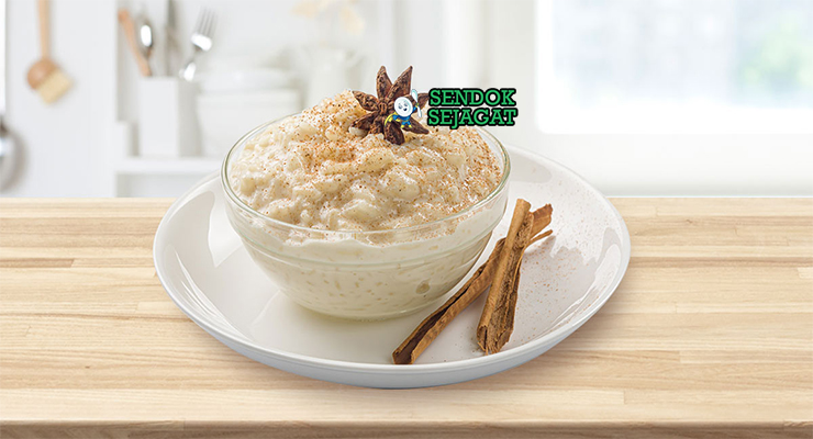 Arroz con Leche Meksiko dengan nasi creamy dan kayu manis
