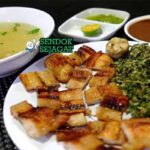 Babi Panggang Karo dengan saus andaliman dan nasi