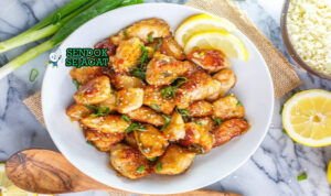 Chinese Lemon Chicken dengan saus lemon dan nasi putih