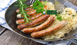 German Bratwurst dengan sauerkraut, mustard, dan roti